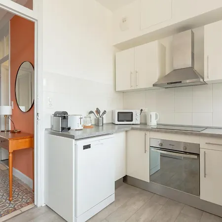 Apartment Retro-chic Proche De La Mer, 4 A 6 Personnes *