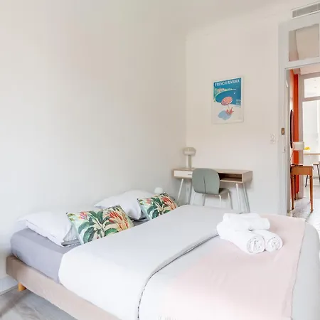 Retro-chic Proche De La Mer, 4 A 6 Personnes ニース
