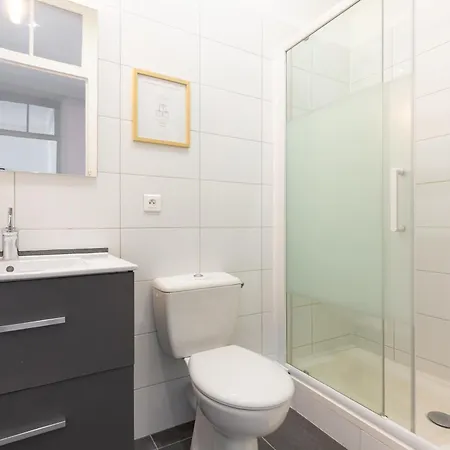 Retro-chic Proche De La Mer, 4 A 6 Personnes アパート ニース