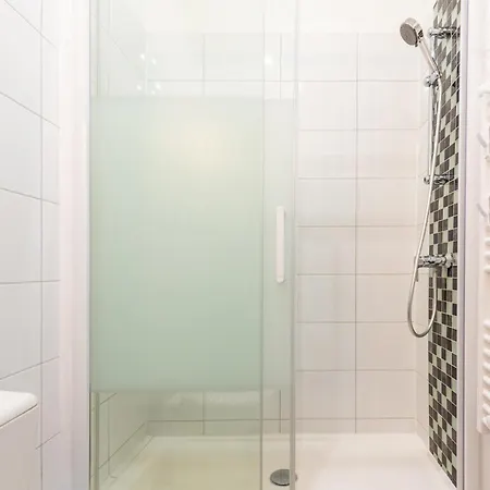 Apartment Retro-chic Proche De La Mer, 4 A 6 Personnes